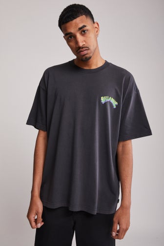 Relaxed Pocket Tee in Washed Black
