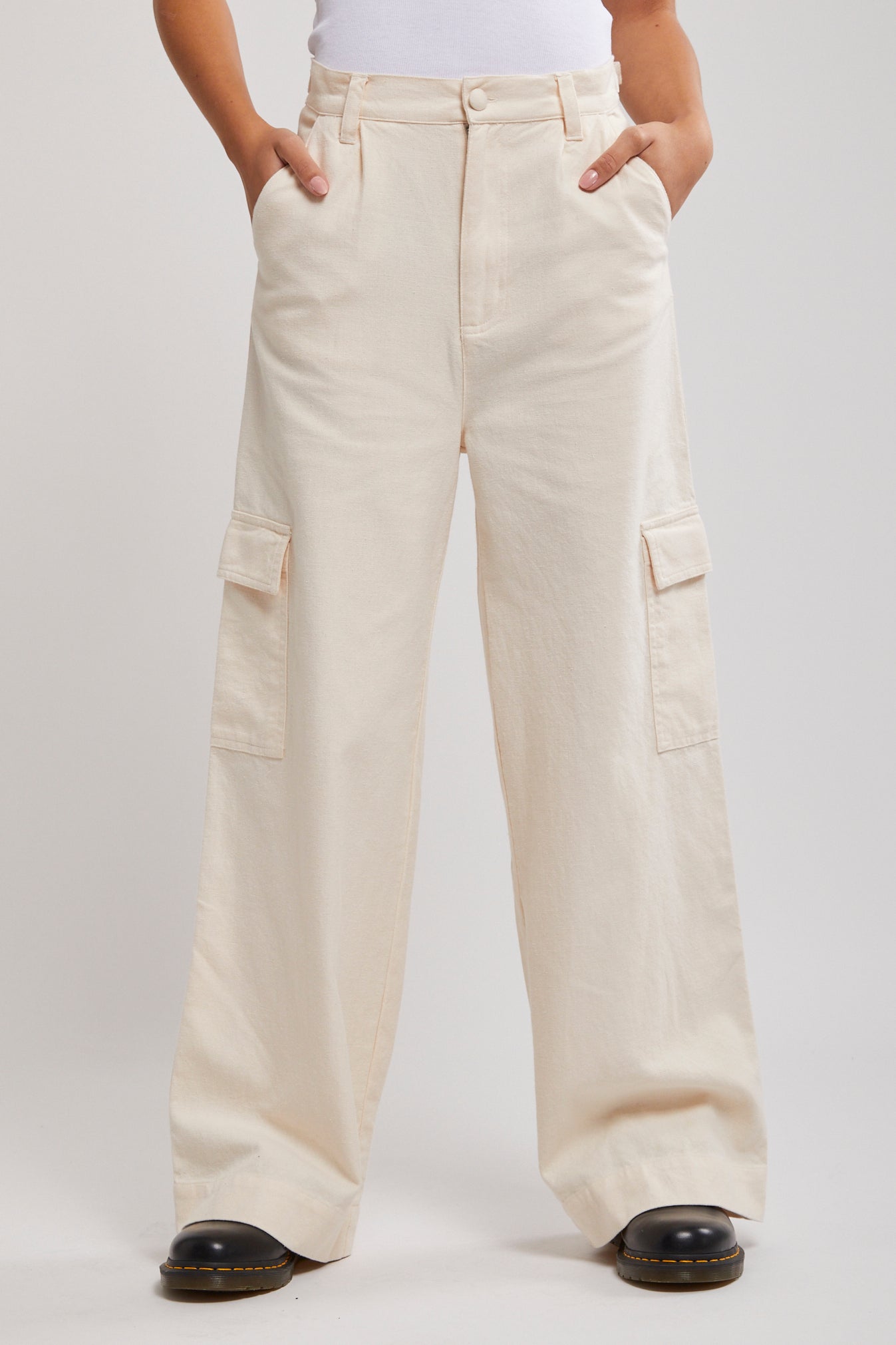 Beats Linen Cargo Pants | North Beach