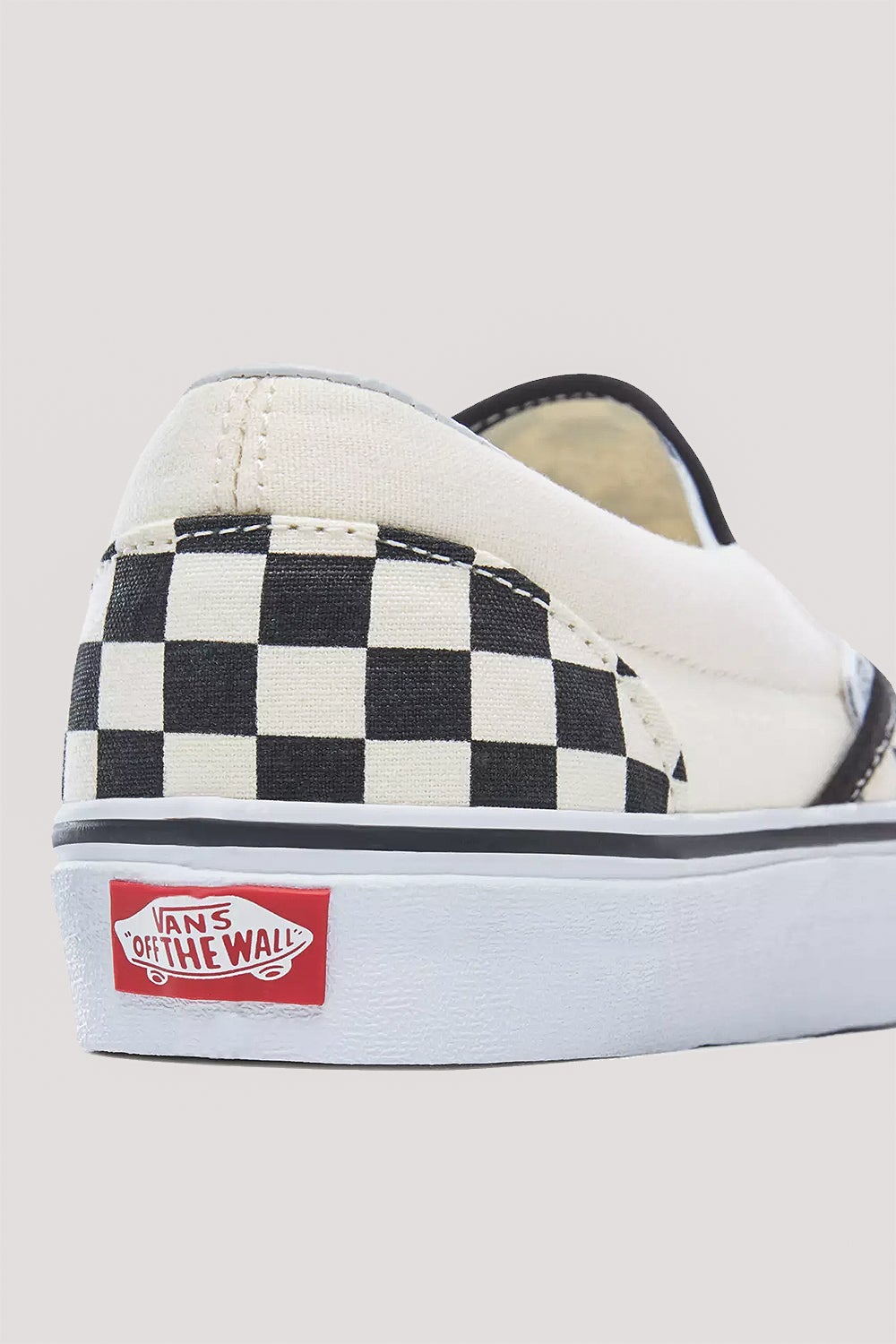 White slip on vans hot sale nz