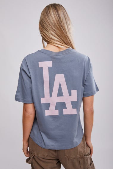 Majestic LA Dodgers Vintage Banner T-Shirt In Grey Marle - FREE