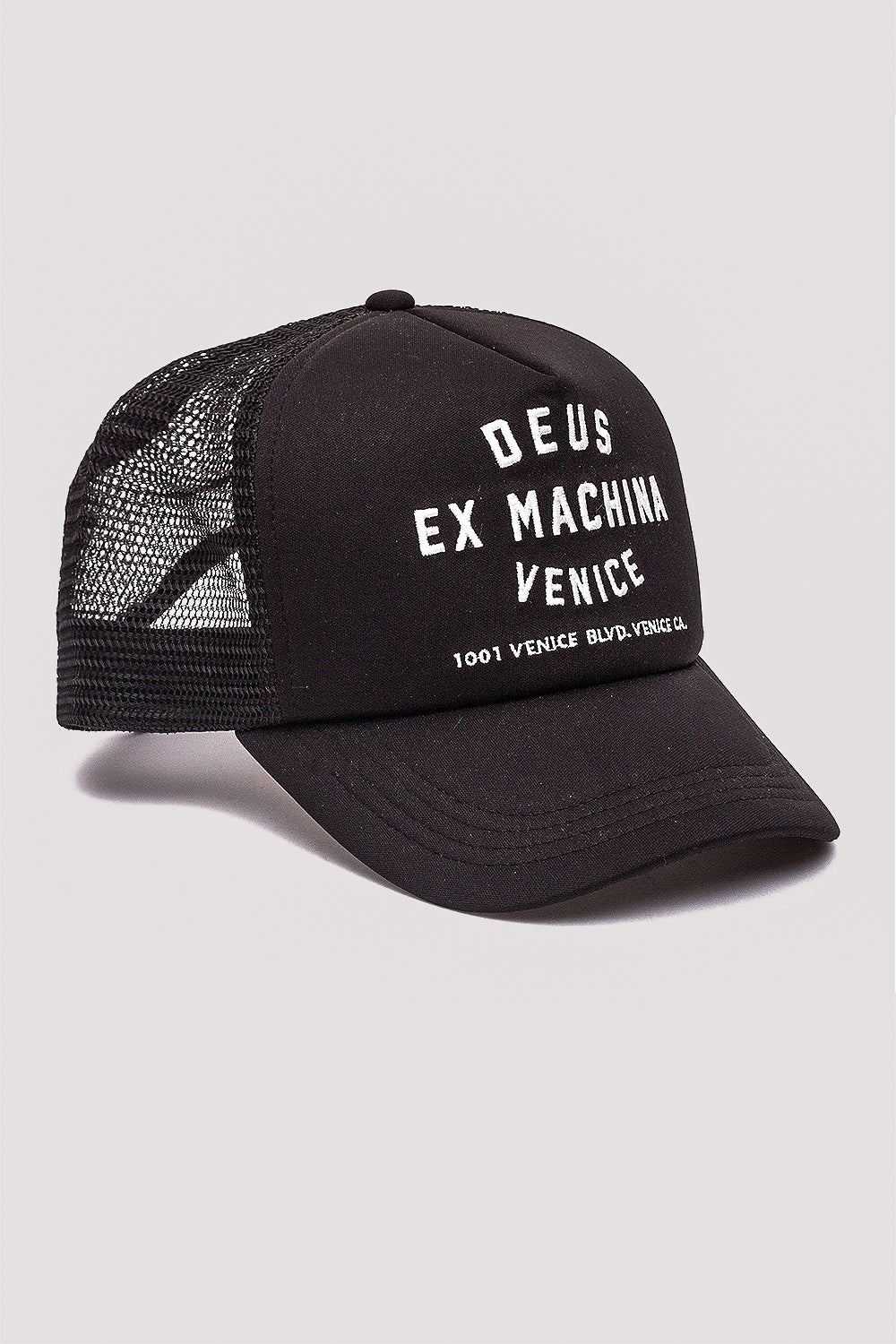 Deus ex store machina venice cap